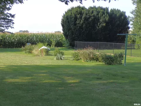 304 Marlane Dr, Alpha, IL 61413 photo 5