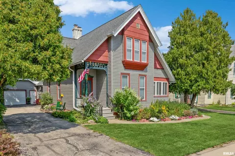 512 Main Ave, Clinton, IA 52732