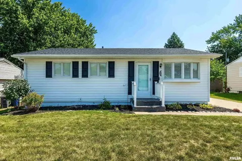 3103 Westwood Rd, Bettendorf, IA 52722