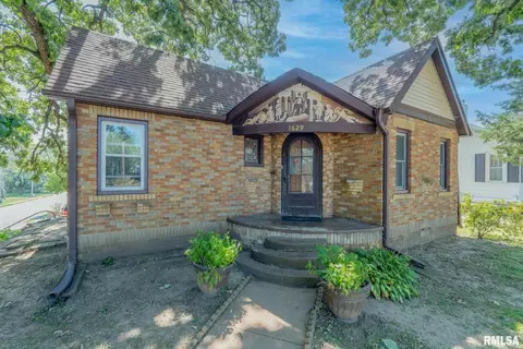1629 E High St, Davenport, IA 52803