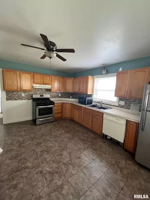 301 Payson St, Kewanee, IL 61443 photo 15