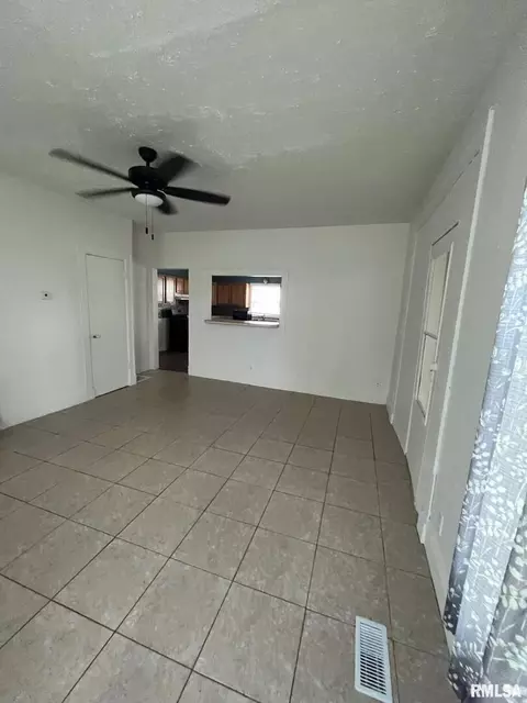 301 Payson St, Kewanee, IL 61443 photo 12