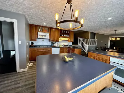 602 S Beacon Ave, Broughton, IL 62817 photo 13
