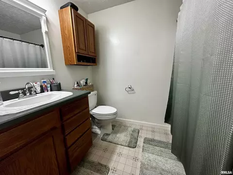 602 S Beacon Ave, Broughton, IL 62817 photo 31