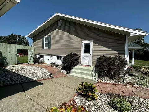 602 S Beacon Ave, Broughton, IL 62817 photo 48