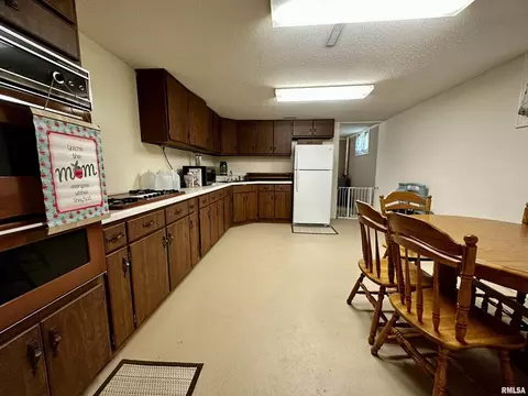 602 S Beacon Ave, Broughton, IL 62817 photo 33
