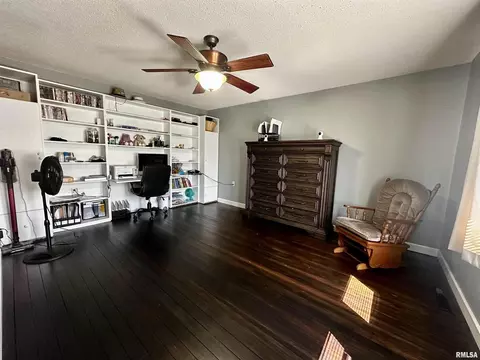 602 S Beacon Ave, Broughton, IL 62817 photo 7