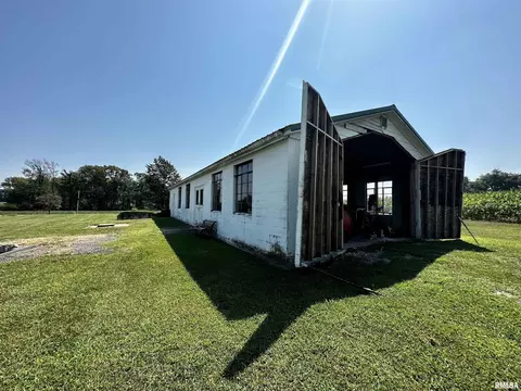 602 S Beacon Ave, Broughton, IL 62817 photo 62