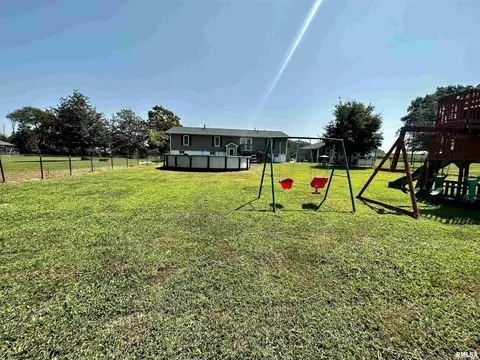 602 S Beacon Ave, Broughton, IL 62817 photo 54