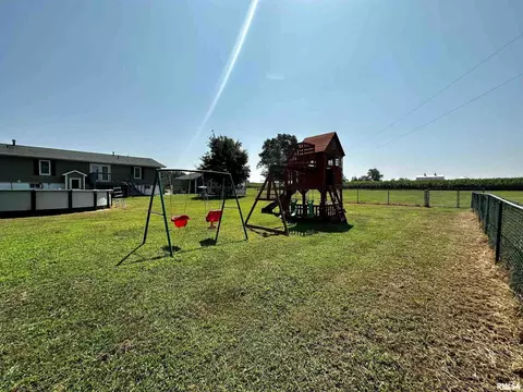 602 S Beacon Ave, Broughton, IL 62817 photo 56