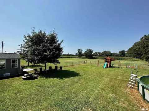 602 S Beacon Ave, Broughton, IL 62817 photo 61
