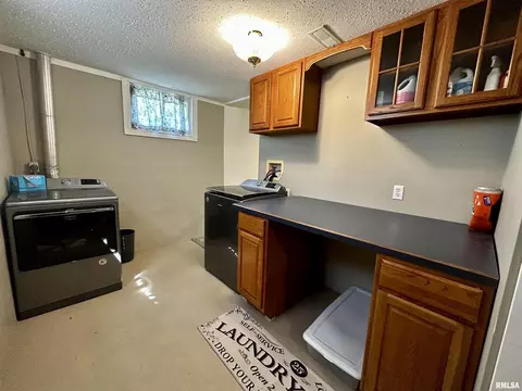 602 S Beacon Ave, Broughton, IL 62817 photo 44