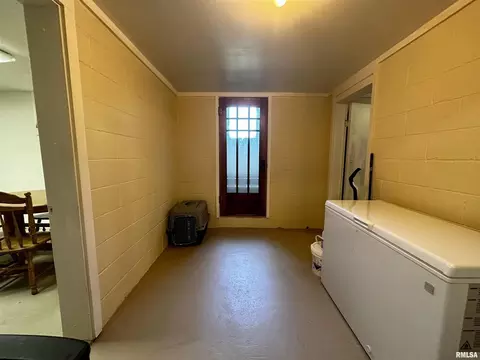 602 S Beacon Ave, Broughton, IL 62817 photo 39
