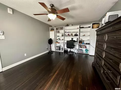 602 S Beacon Ave, Broughton, IL 62817 photo 8