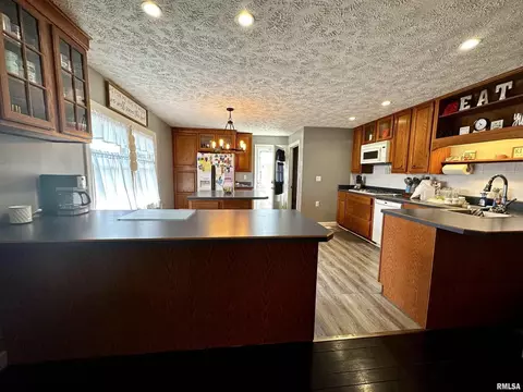 602 S Beacon Ave, Broughton, IL 62817 photo 12