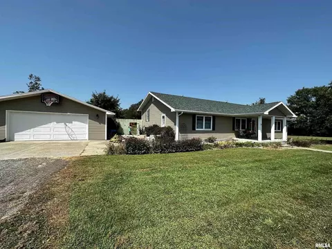 602 S Beacon Ave, Broughton, IL 62817 photo 47