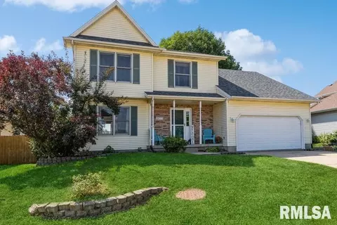 2411 W 61st St, Davenport, IA 52806