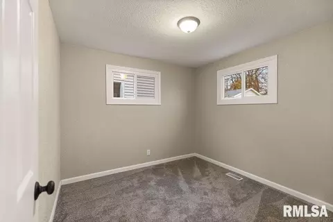 704 Cedar St, Quincy, IL 62301 photo 9