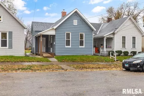 704 Cedar St, Quincy, IL 62301
