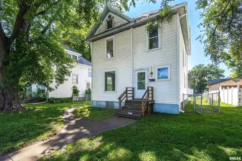 731 W Locust St, Davenport, IA 52804