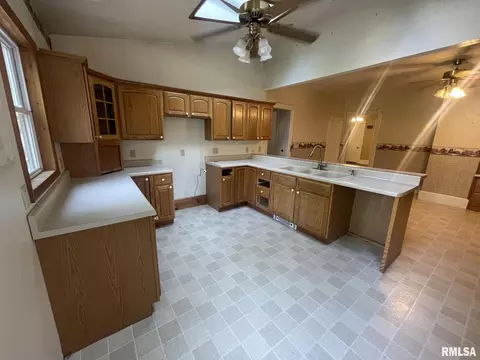620 NW 3rd Ave, Galva, IL 61434 photo 13