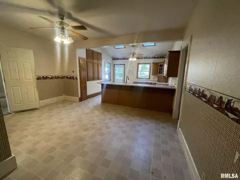 620 NW 3rd Ave, Galva, IL 61434 photo 10