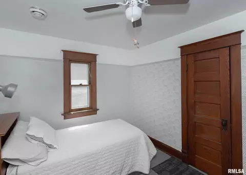 701 25th St, Moline, IL 61265 photo 26
