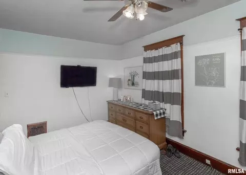 701 25th St, Moline, IL 61265 photo 24