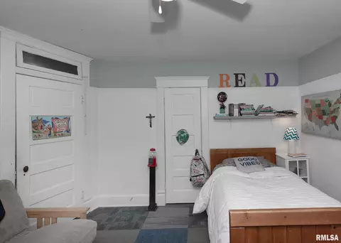 701 25th St, Moline, IL 61265 photo 30