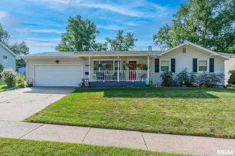 4217 Wittman Dr, Davenport, IA 52806