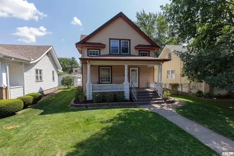 2510 4th St, Moline, IL 61265