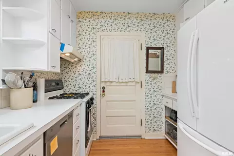 3321 14th St, Moline, IL 61265 photo 7