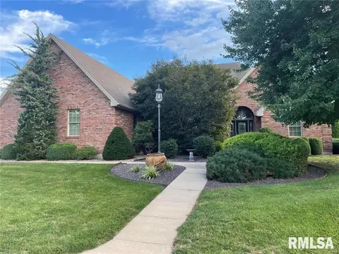 323 Johnson Pl, Palmyra, MO 63461