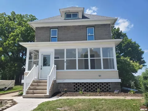 404 S Main St, Albany, IL 61230