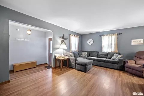 1013 4th St #A, Hampton, IL 61256 photo 4