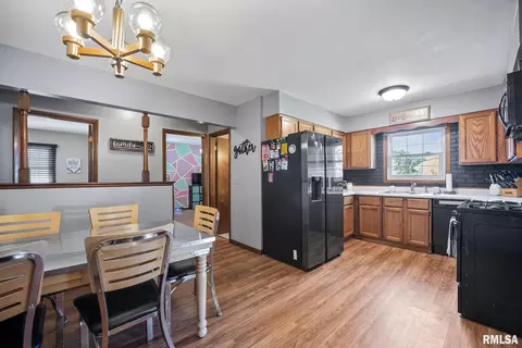 1013 4th St #A, Hampton, IL 61256 photo 6