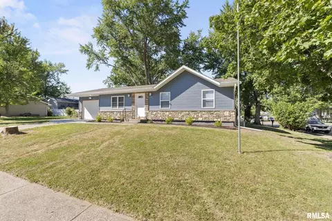 4106 W 13th St, Davenport, IA 52804