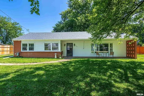 107 N Scandia St, Alpha, IL 61413