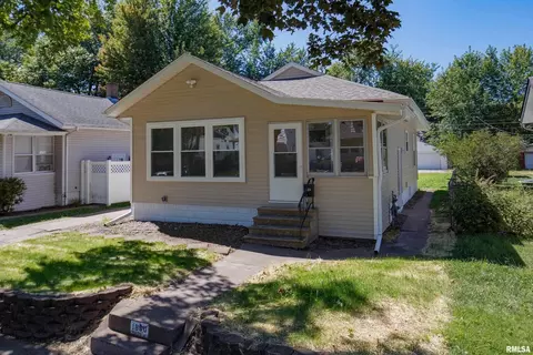 1830 32nd St, Rock Island, IL 61201