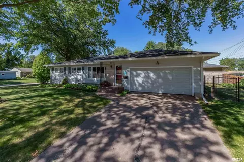 3416 37th St, Rock Island, IL 61201