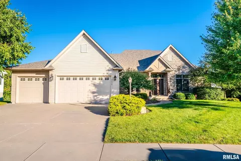 3239 Westminister Rd, Bettendorf, IA 52722