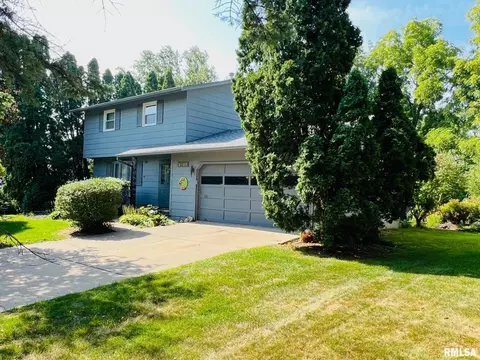 2387 Kingsway Dr, Bettendorf, IA 52722