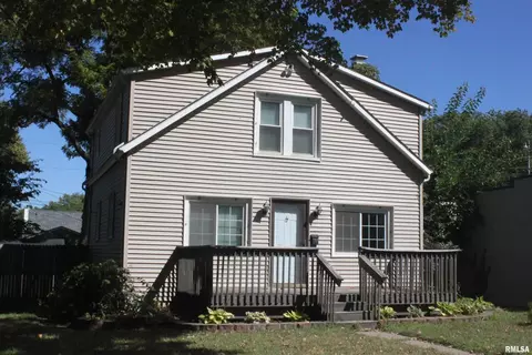 442 50th St, Moline, IL 61265