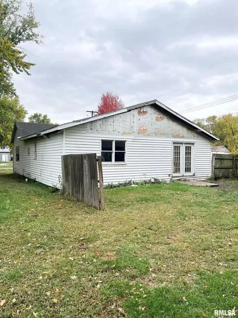 290 Lee Evans St, Hull, IL 62343 photo 4