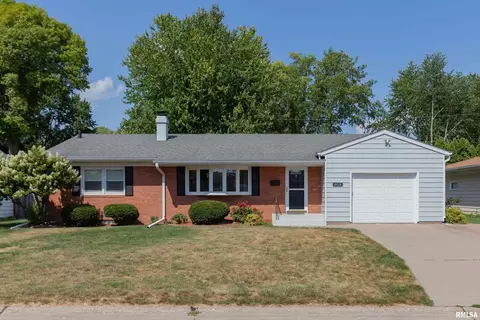 603 41st Ave, East Moline, IL 61244