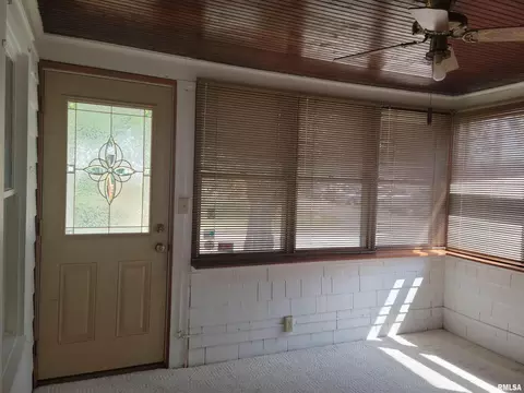 1931 33rd St, Moline, IL 61265 photo 2