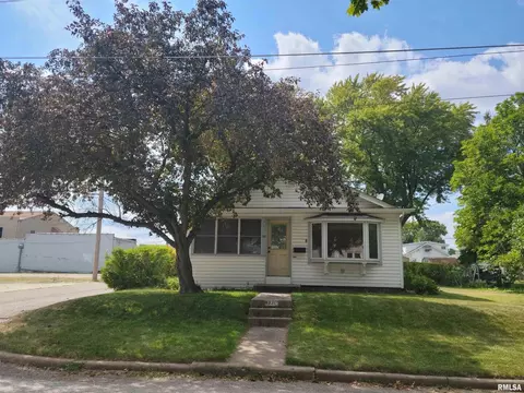 1931 33rd St, Moline, IL 61265