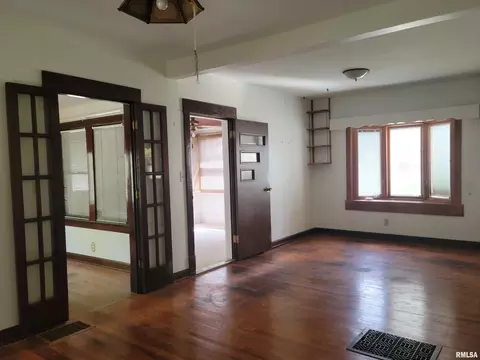 1931 33rd St, Moline, IL 61265 photo 8
