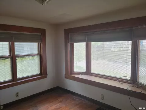 1931 33rd St, Moline, IL 61265 photo 9