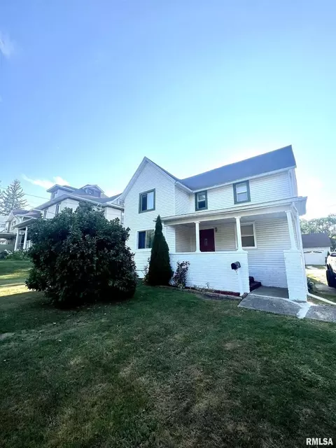 425 S Vine St, Kewanee, IL 61443